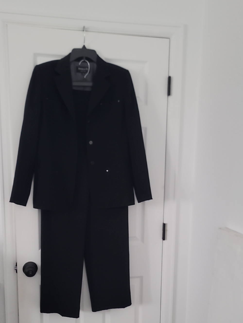 Tahari Black Women's Blazer and Pants Suit